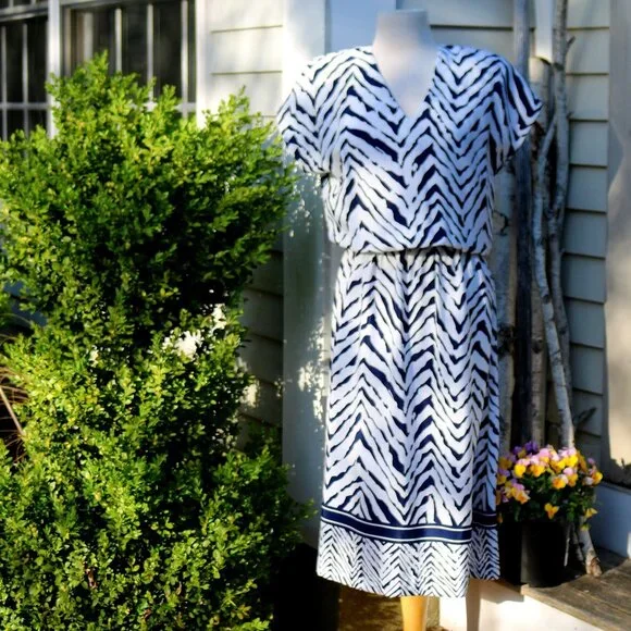 Pellini | Dresses | Pellini Vintage By Von Bramlet Blue White Zebra Vneck Elastic Waist Dress Sz | Poshmark Pellini | Dresses | Pellini Vintage By Von Bramlet Blue White Zebra Vneck Elastic Waist Dress Sz | Poshmark